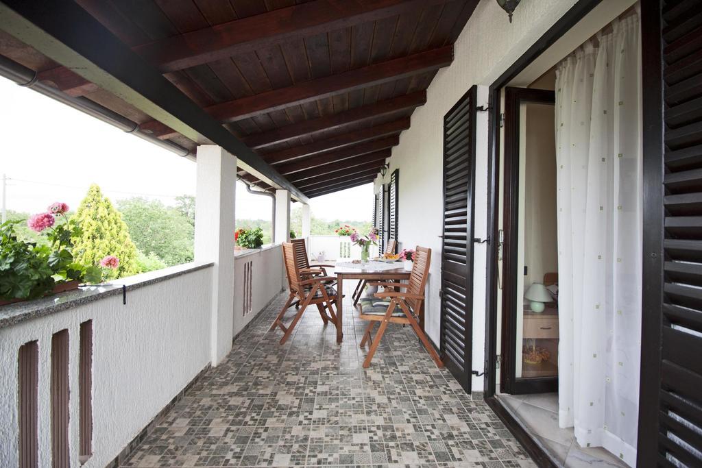 Apartman Orbanici Ngoại thất bức ảnh